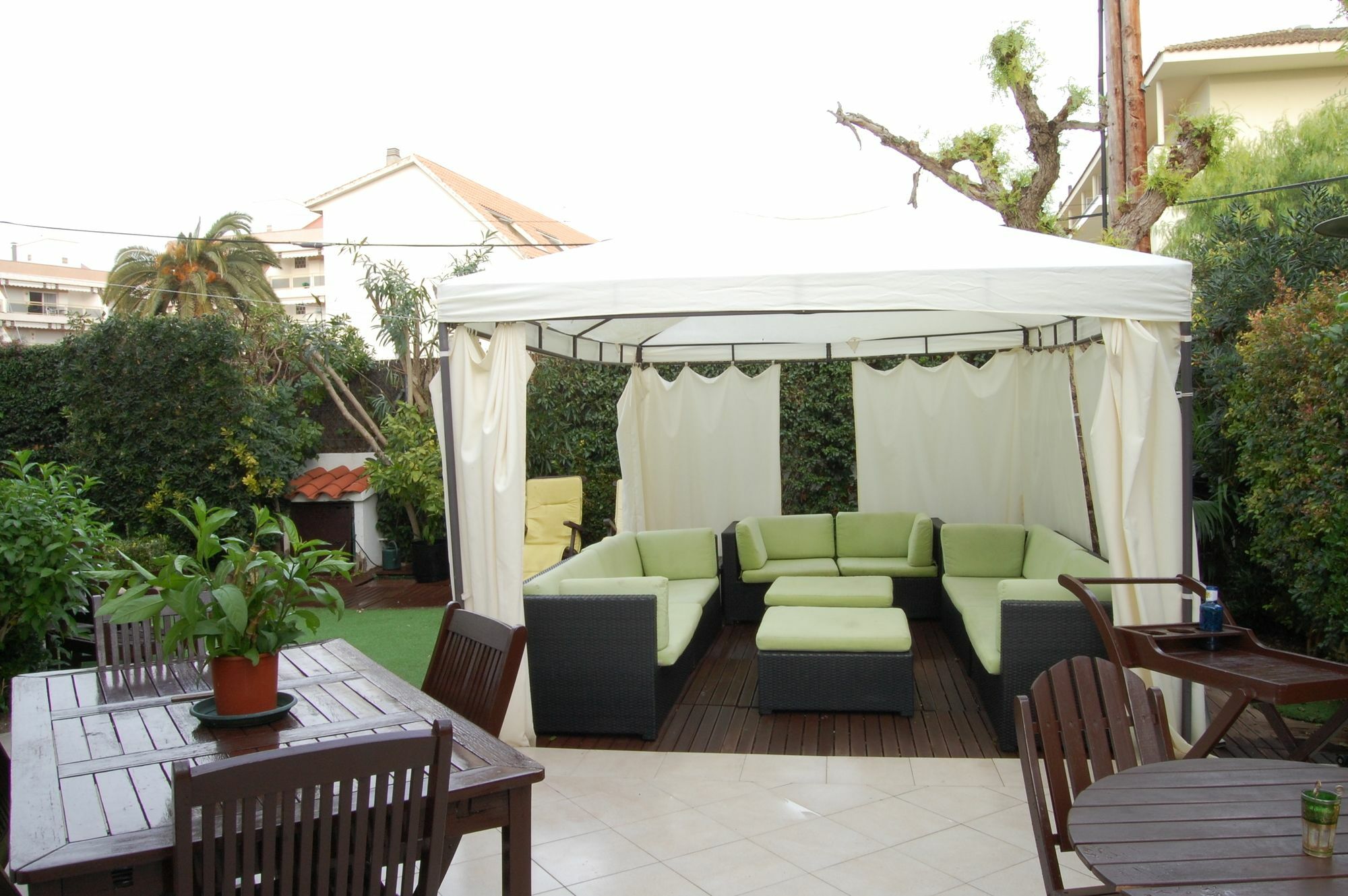 New Opening Villa Oasis Terramar Sitges Exteriör bild